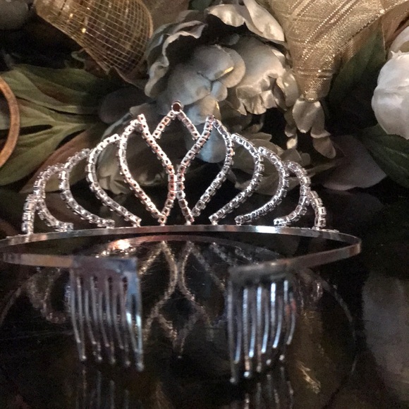 Tiara Crystal Rhinestone Silver (new) - Picture 4 of 6